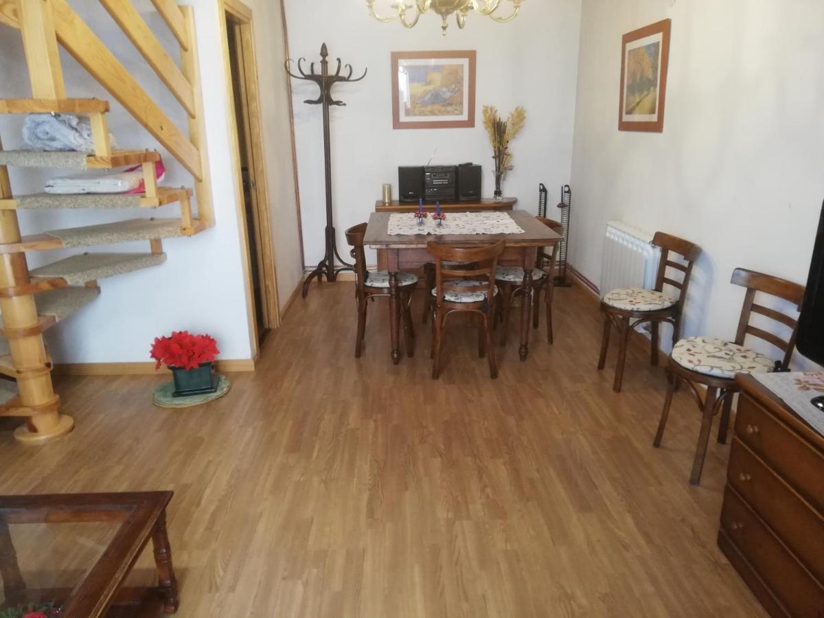 Pequeno Adosado De Montana Con Terraza Villa Виянова Екстериор снимка